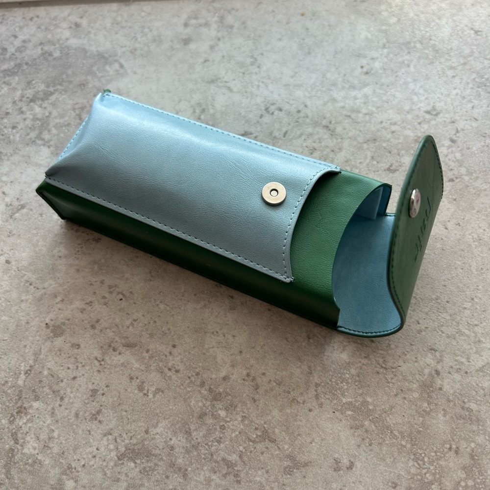 Elegant Green and Blue Glasses Case